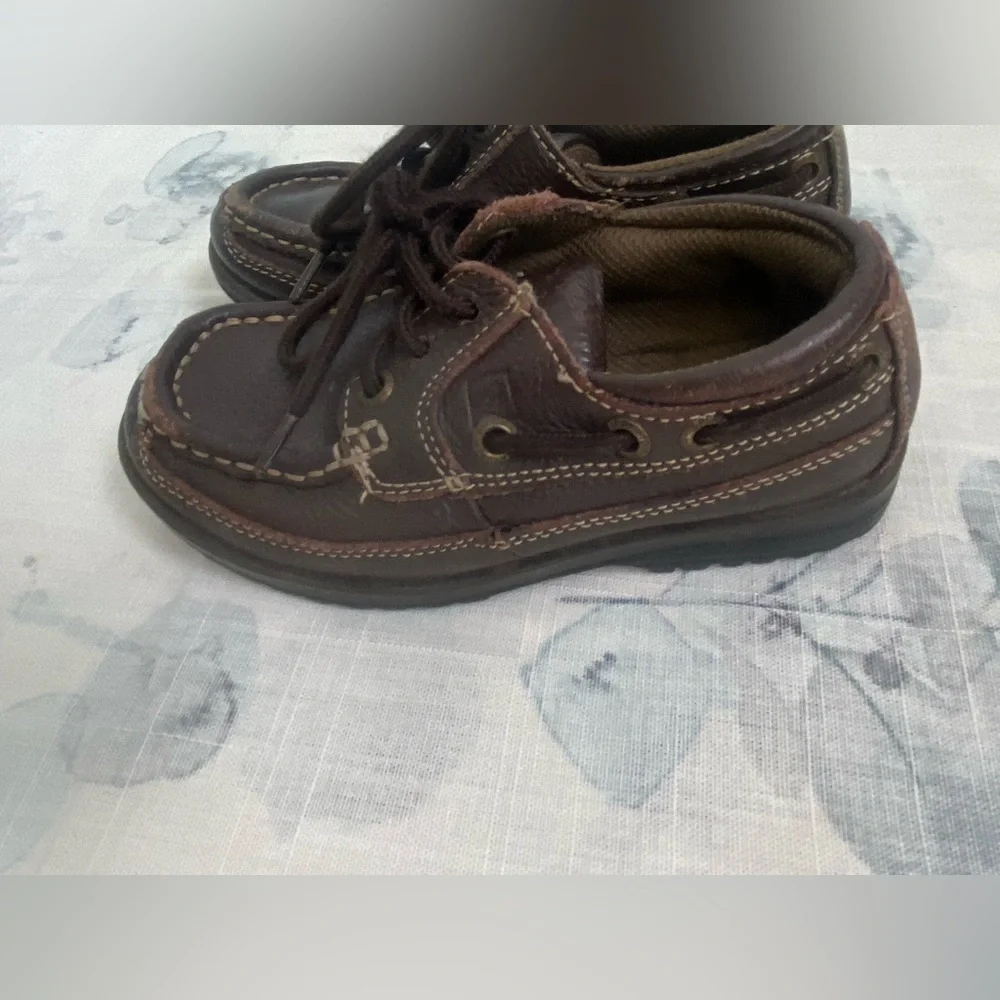 Sperry brown pebbled leather size 12 loafers with lug sole.